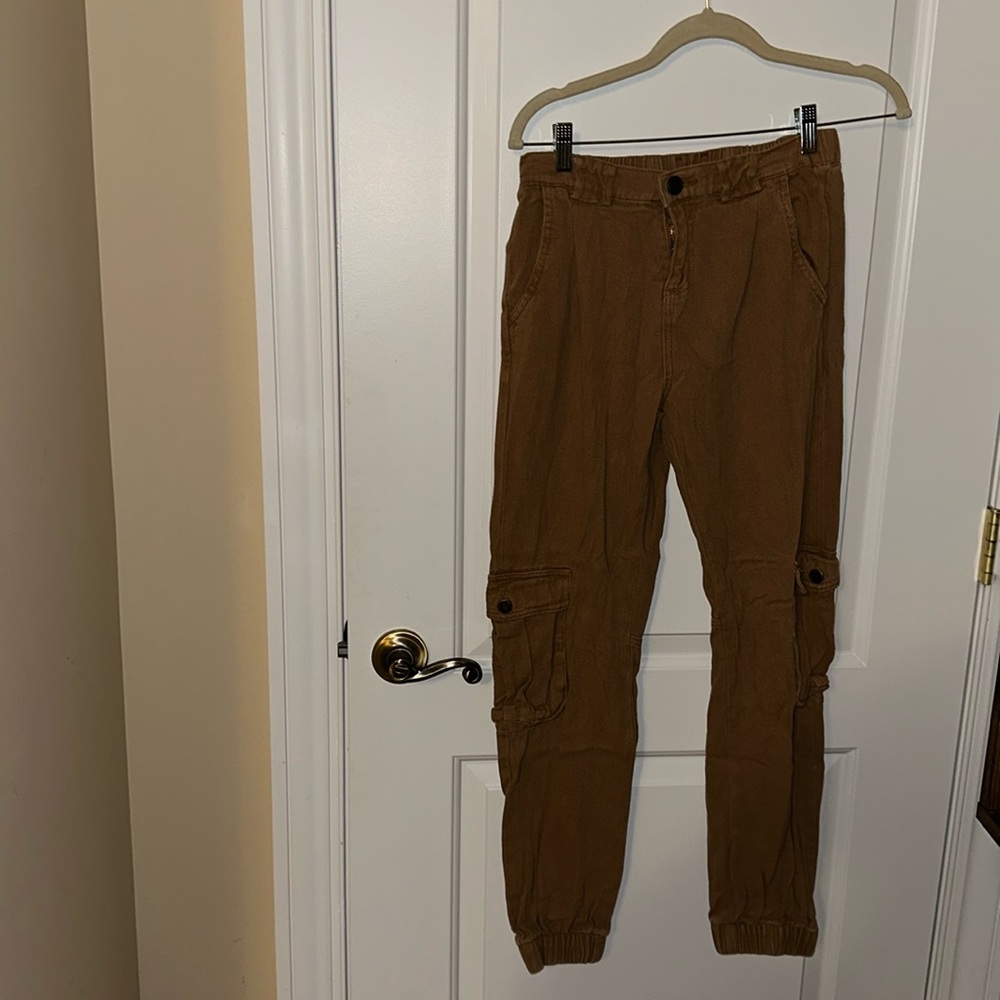 Fashion Nova Small Cargo Pants Brown/Tan
